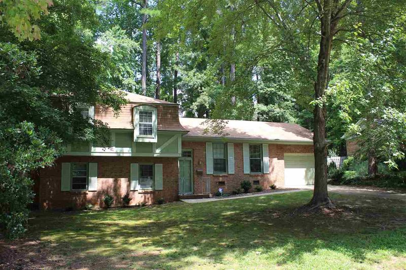 1034 Manchester Dr, Cary, NC 27511
