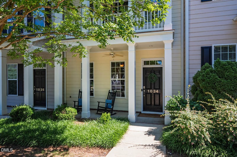 1034 Philpott Dr, Chapel Hill, NC 27517