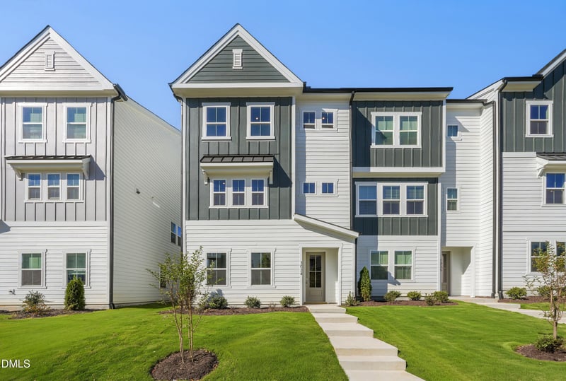 1034 Zelkova Ln, Chapel Hill, NC 27517