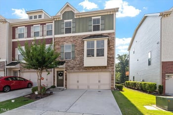 1035 Brownsmith Dr, Apex, NC 27502