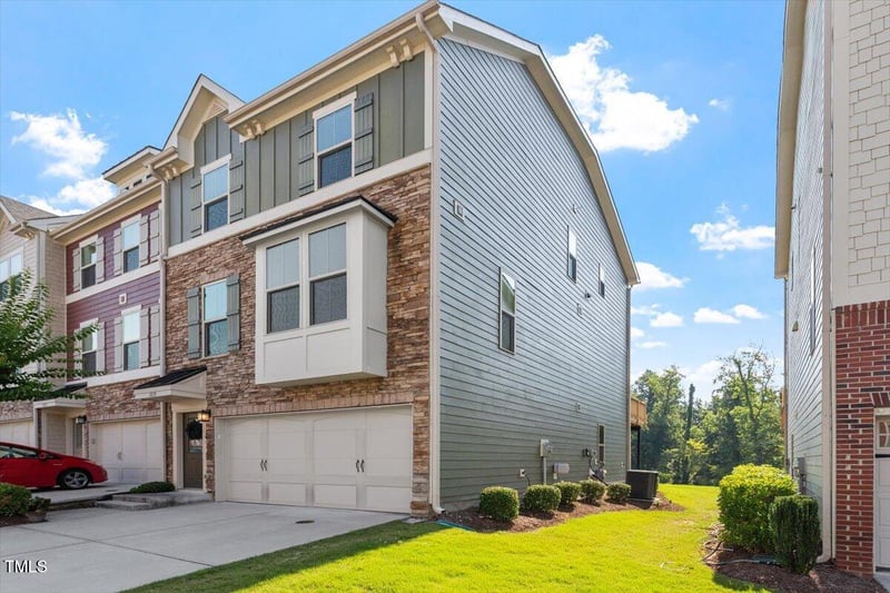 1035 Brownsmith Dr, Apex, NC 27502