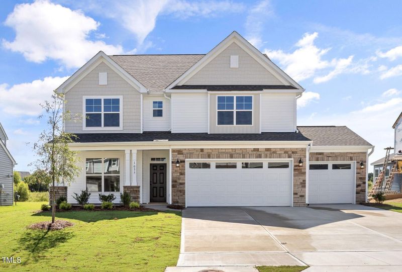 1035 Gibson House Dr, Burlington, NC 27215