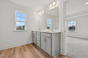 1036 Bolton Pointe Dr, Zebulon, NC 27597