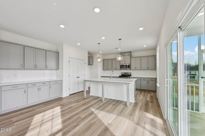 1036 Bolton Pointe Dr, Zebulon, NC 27597