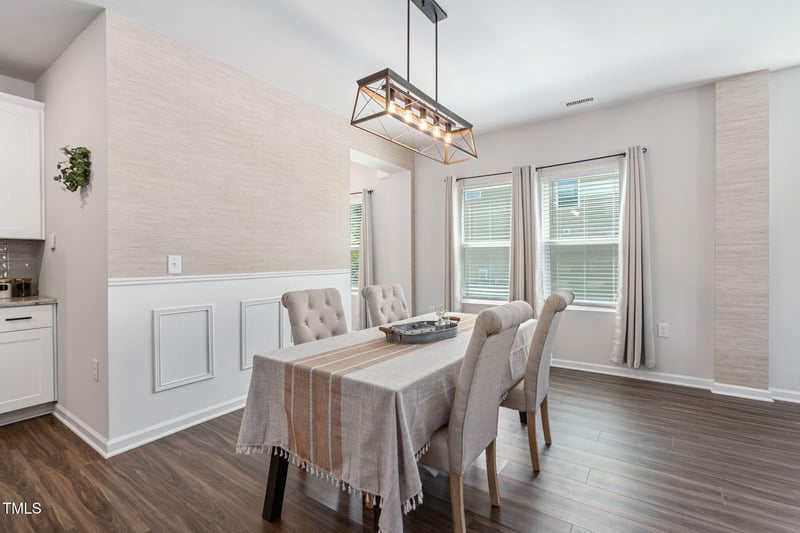 1036 Fieldhaven Dr, Fuquay Varina, NC 27526