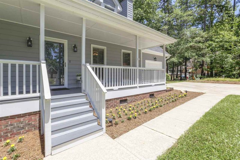 1036 Ridge Dr, Clayton, NC 27520