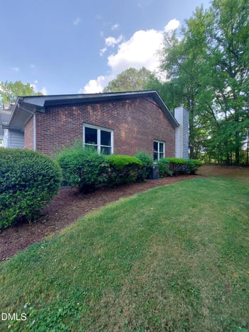 1037 Hempstede Dr, Zebulon, NC 27597