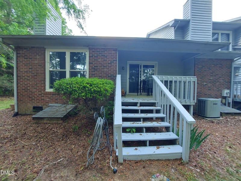 1037 Hempstede Dr, Zebulon, NC 27597
