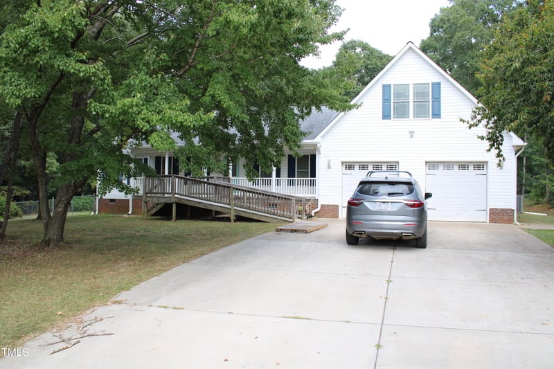 1037 Olive Dr, Garner, NC 27529