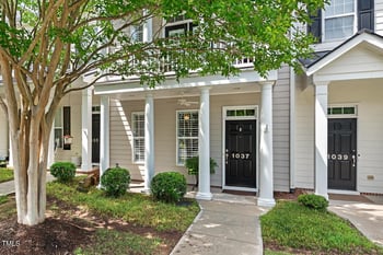 1037 Philpott Dr, Chapel Hill, NC 27517