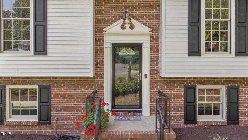 1037 Sturdivant Dr, Cary, NC 27511