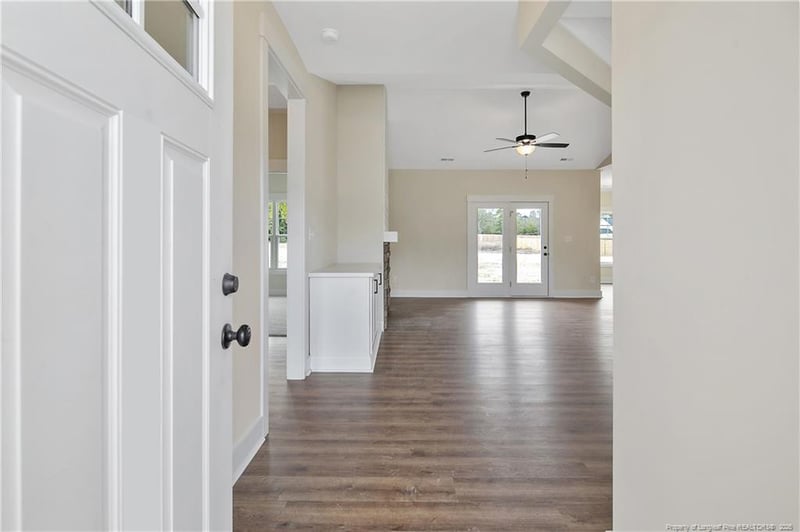 1038 White Plains Dr, Fayetteville, NC 28312