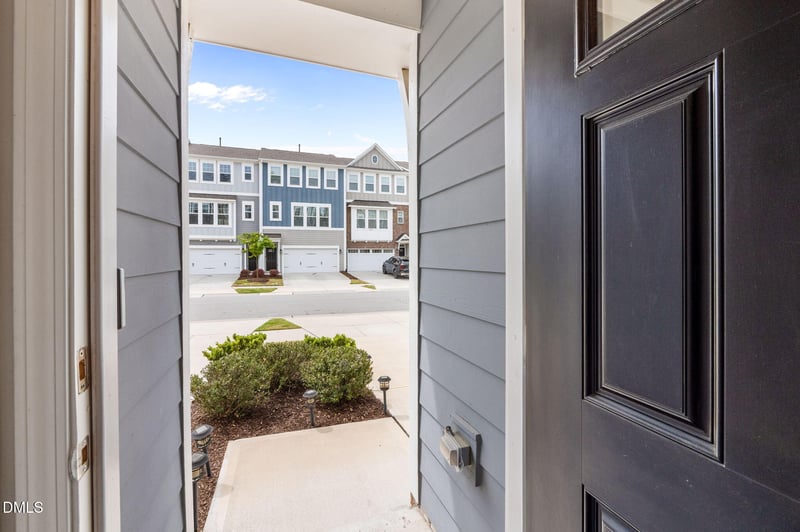 1039 Commack Dr, Durham, NC 27703