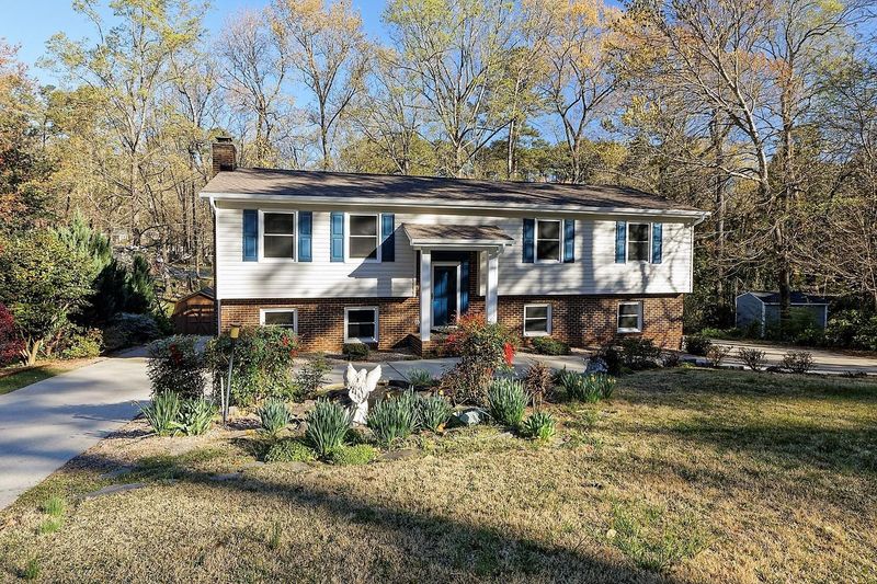 1039 Dunsford Pl, Cary, NC 27511