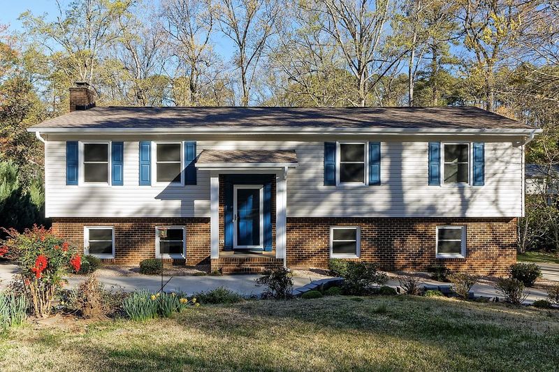 1039 Dunsford Pl, Cary, NC 27511