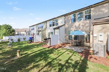 1039 Grand Ridge Dr, Rolesville, NC 27571