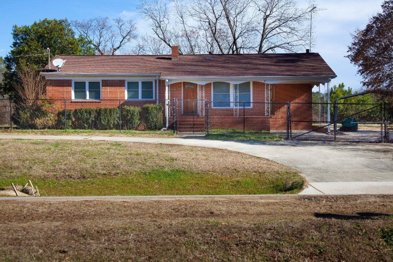1039 S Hollybrook Rd, Wendell, NC 27591