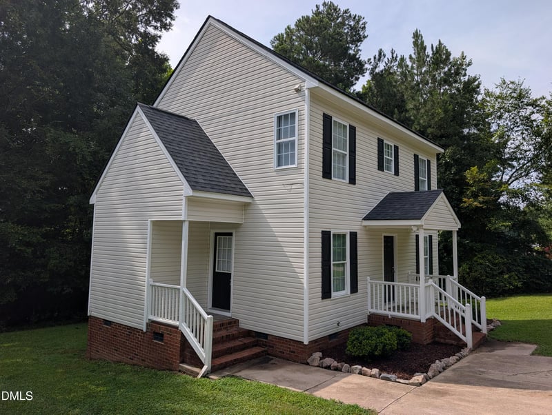 1039 Laurel Leaf Rd, Zebulon, NC 27597