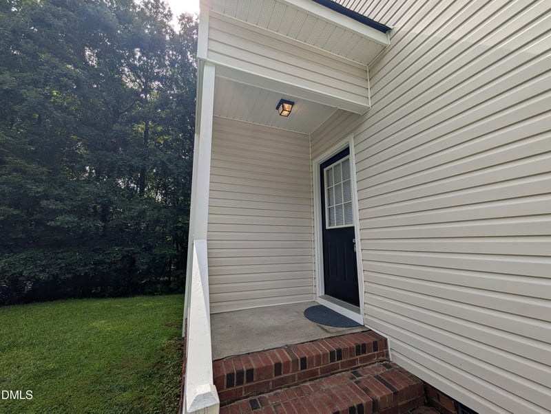 1039 Laurel Leaf Rd, Zebulon, NC 27597