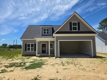 1039 Lincoln St, Benson, NC 27504