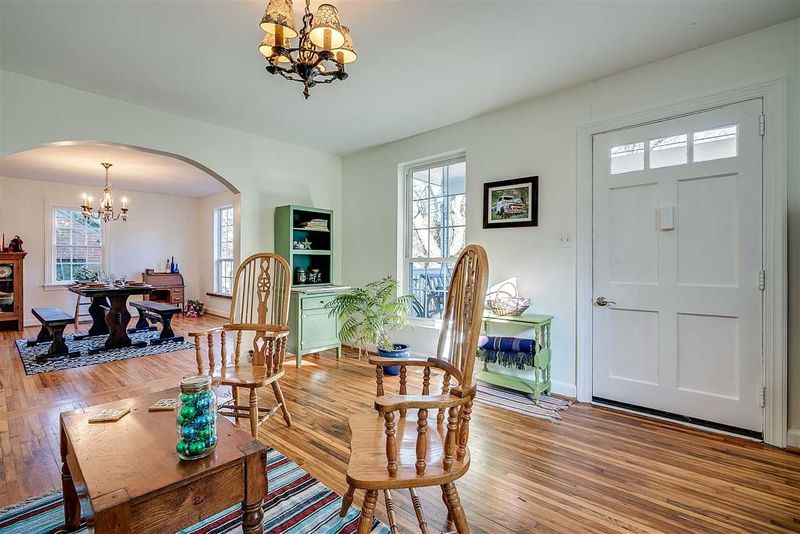 1039 Oakland Ave, Durham, NC 27705
