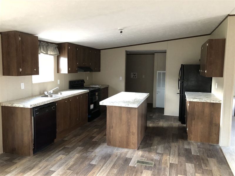 10395 Smith Rd, Middlesex, NC 27557