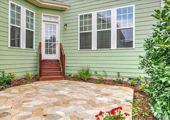 104 Amberglen Ln, Holly Springs, NC 27540
