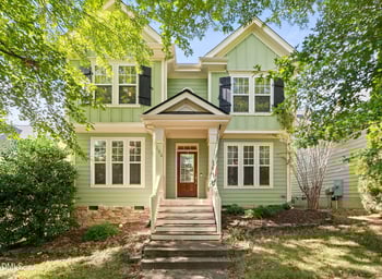 104 Amberglen Ln, Holly Springs, NC 27540