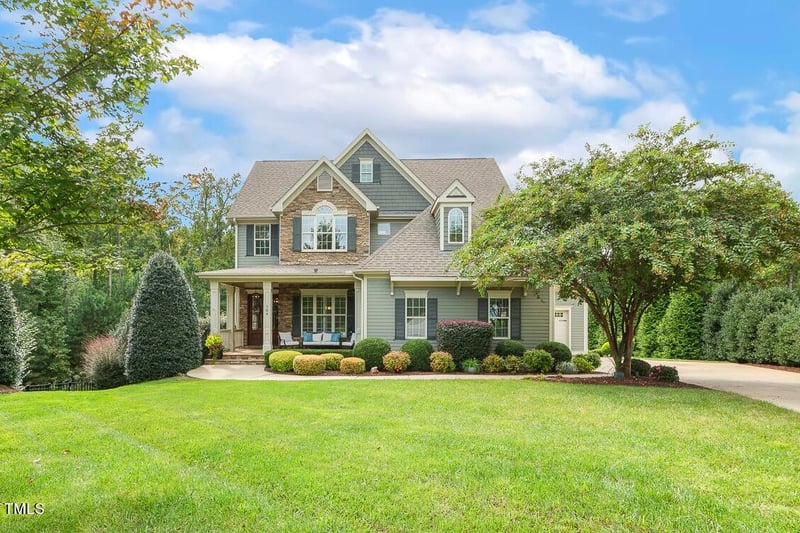 104 Ambler Ct, Holly Springs, NC 27540