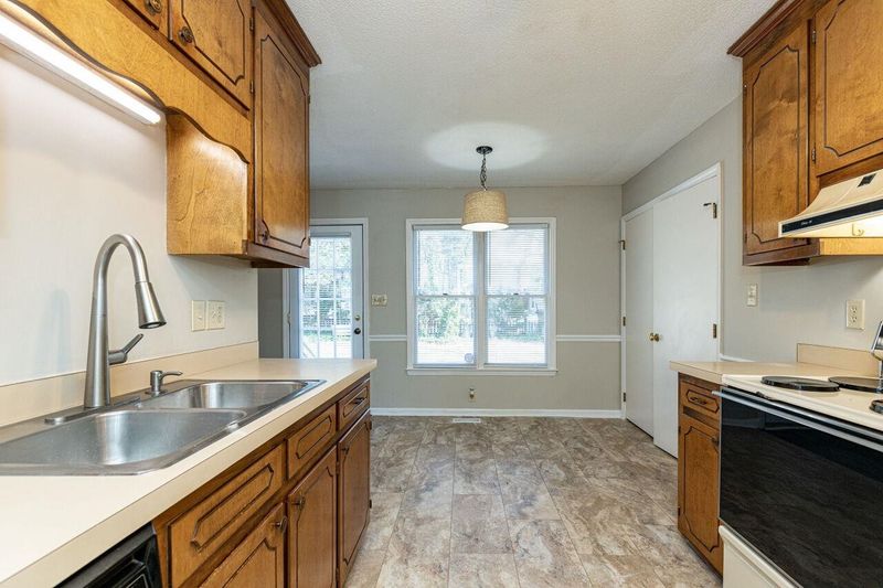104 Arbor Ridge Ct, Knightdale, NC 27545