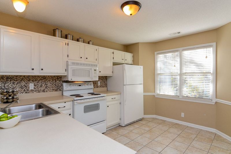 104 Arvo Ln, Cary, NC 27513