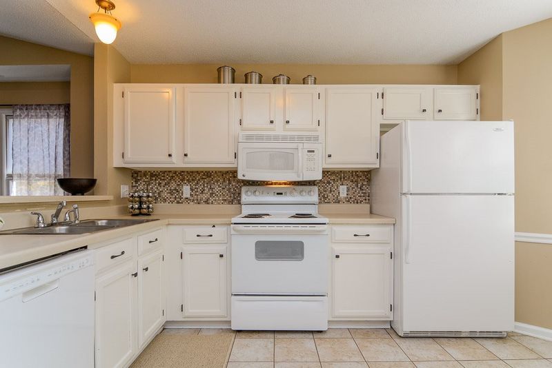 104 Arvo Ln, Cary, NC 27513