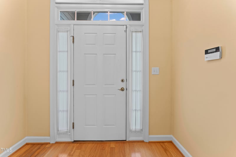 104 Ashmore Dr, Cary, NC 27519