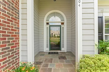 104 Ashmore Dr, Cary, NC 27519