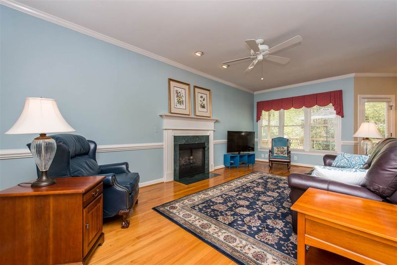 104 Autumngate Dr, Cary, NC 27518