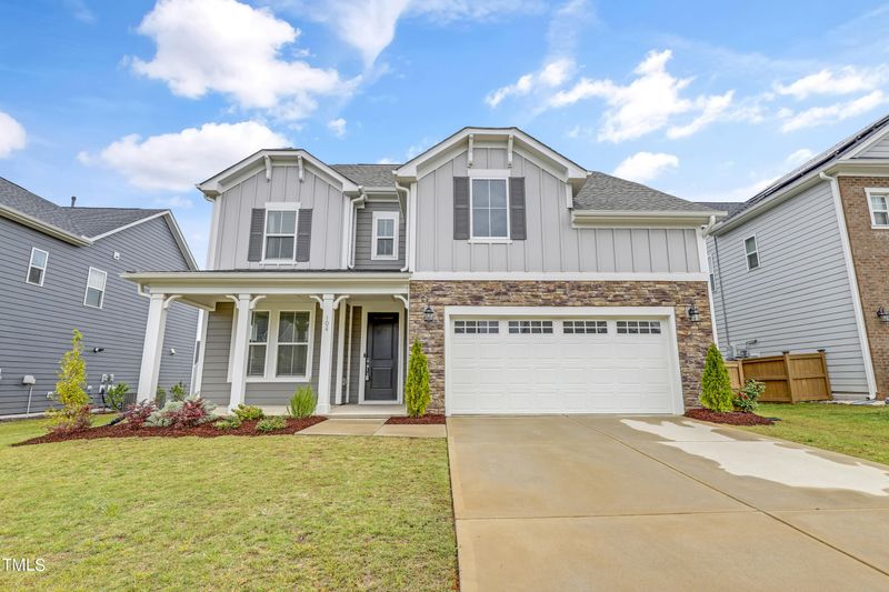 104 Basalt Ridge Dr, Holly Springs, NC 27540