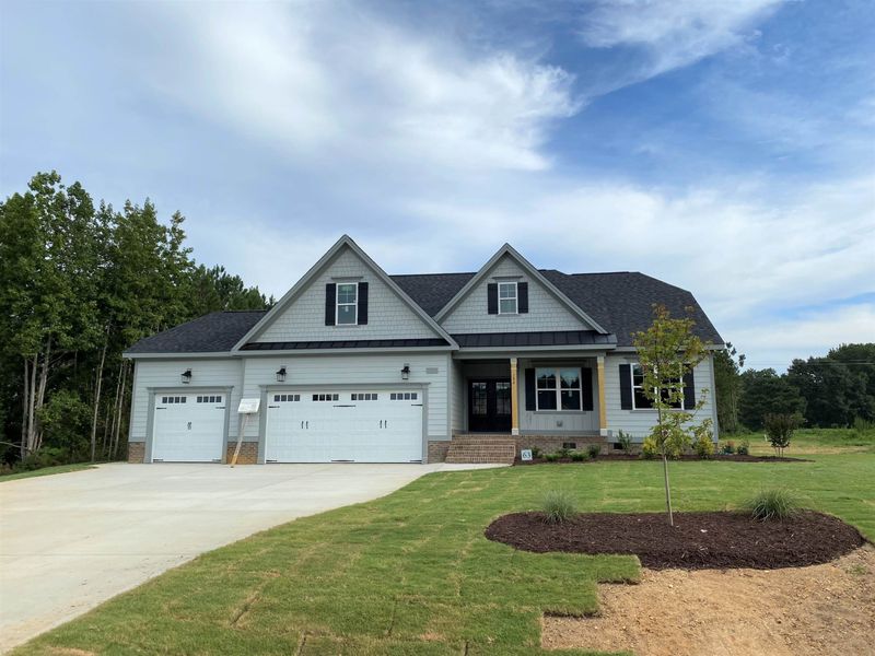104 Batten Hill Ln, Selma, NC 27576