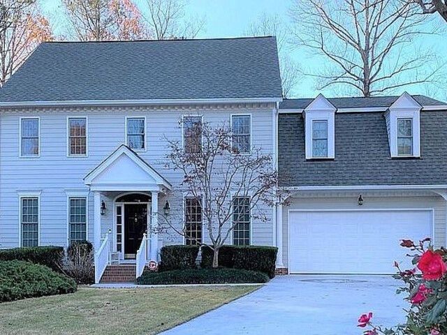 104 Battenburg Ct, Cary, NC 27519