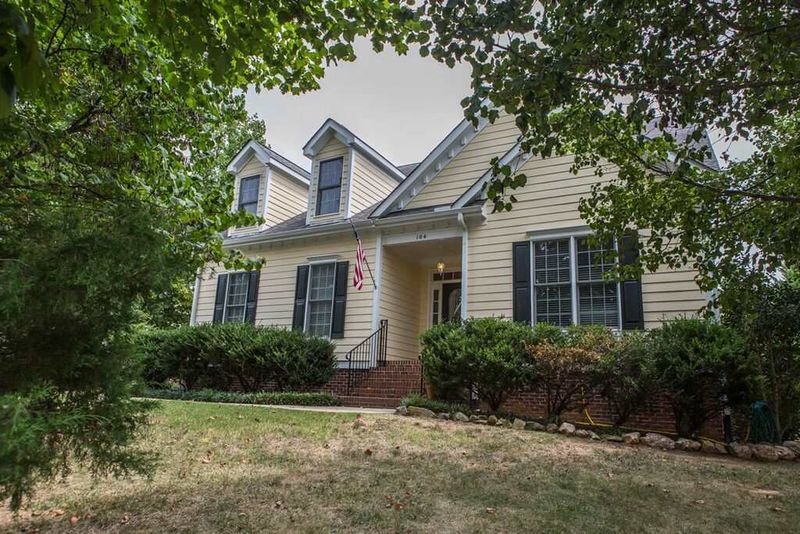 104 Bay Hill Ct, Mebane, NC 27302