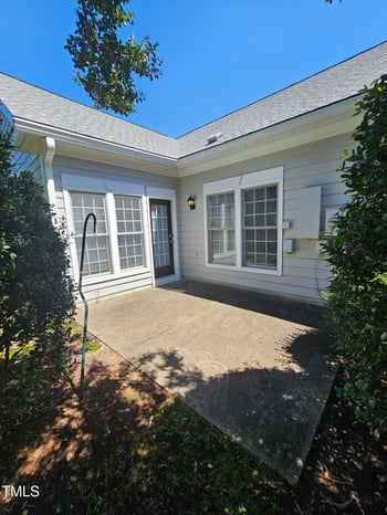 104 Beeley Ct, Cary, NC 27519