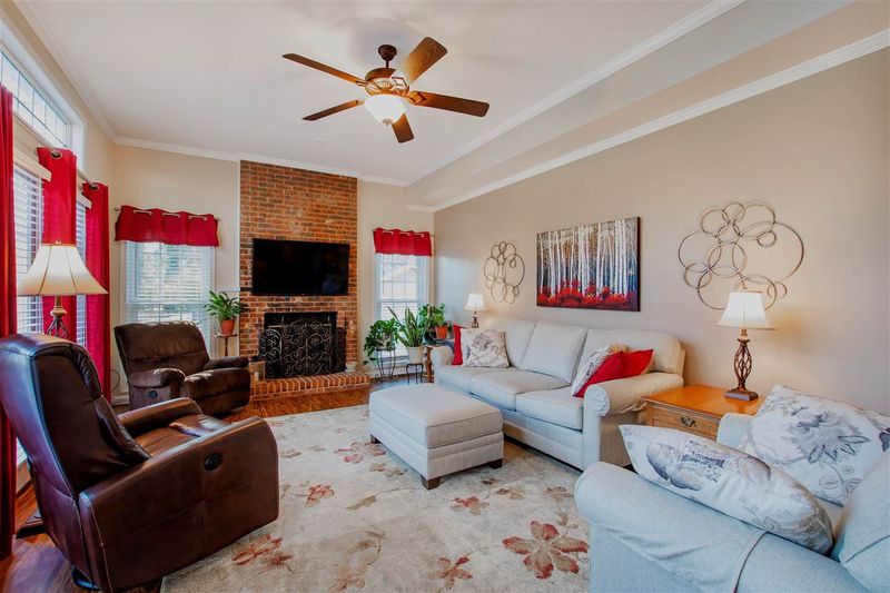 104 Belclaire Ct, Cary, NC 27513