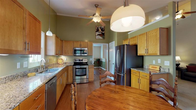 104 Bell Arthur Dr, Cary, NC 27519