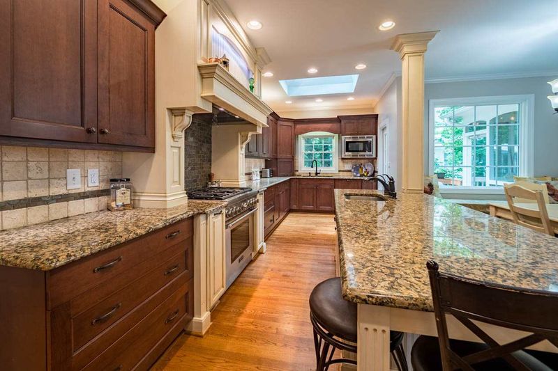 104 Big Meadows Pl, Chapel Hill, NC 27514