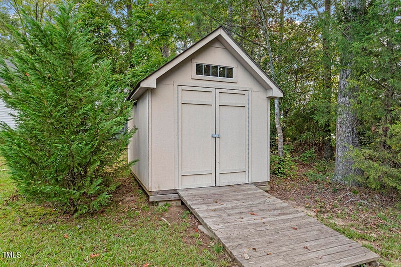 104 Braxberry Way, Holly Springs, NC 27540