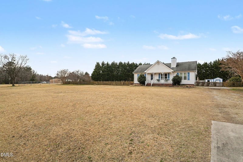 104 Bright Leaf Dr, Clayton, NC 27520