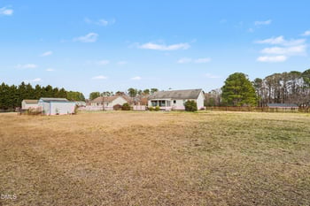 104 Bright Leaf Dr, Clayton, NC 27520