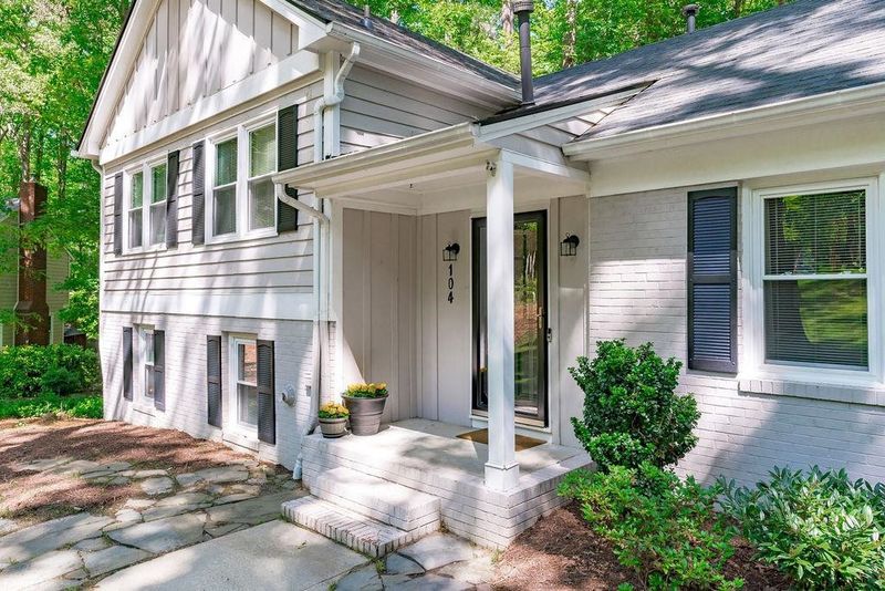 104 Brodick Ct, Cary, NC 27511