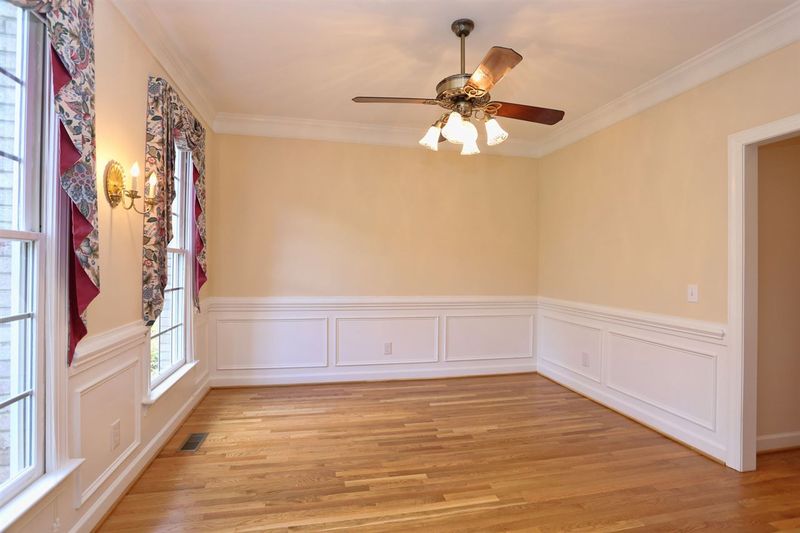 104 Buck Taylor Trl, Chapel Hill, NC 27516
