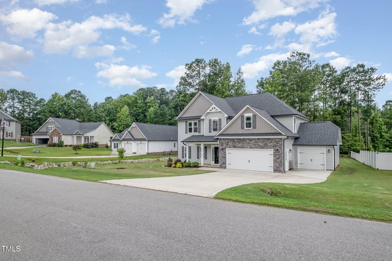 104 Buckhaven Ct, Holly Springs, NC 27540