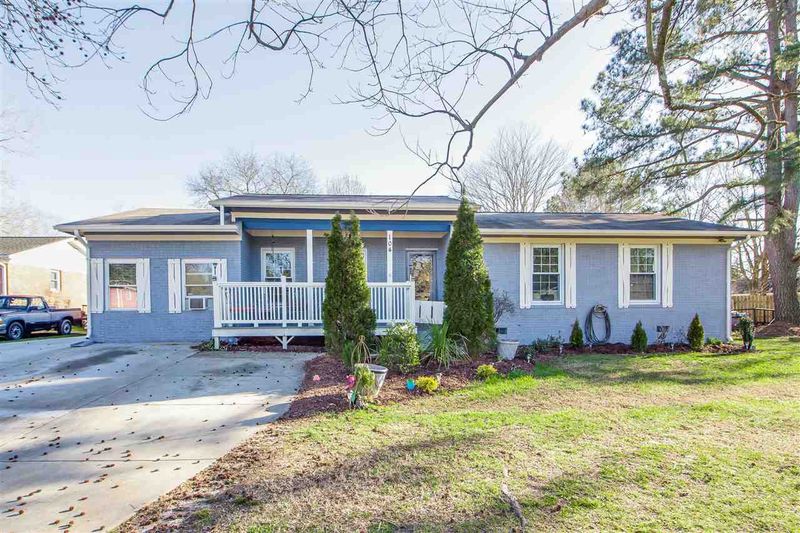 104 Burnham Ct, Garner, NC 27529